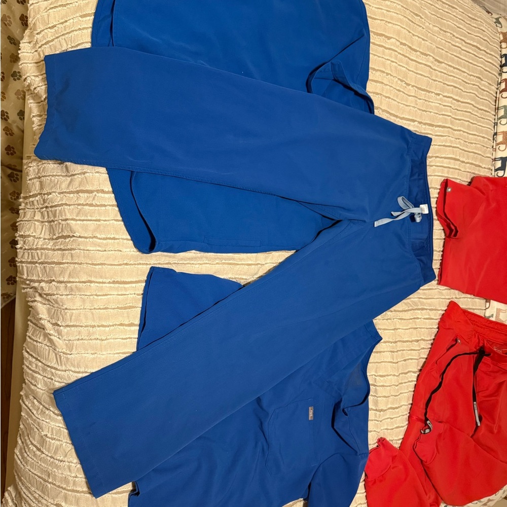 Figs Blue Jogger Scrub Set